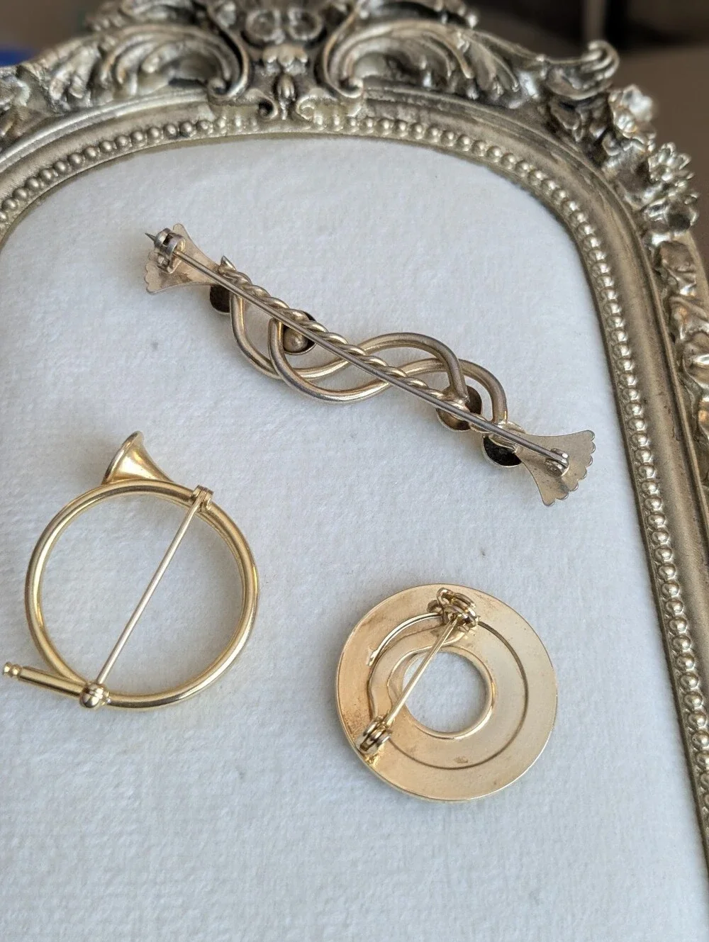 Vintage Gold Tone Brooch Lot of 3 | Geometric & Abstract Designs | Mid-Century - Picture 6 of 6